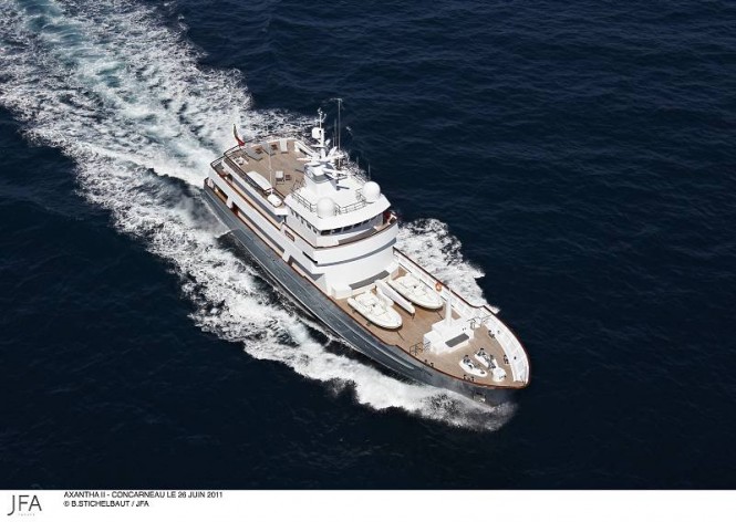 Luxury yacht Axantha II - view from above