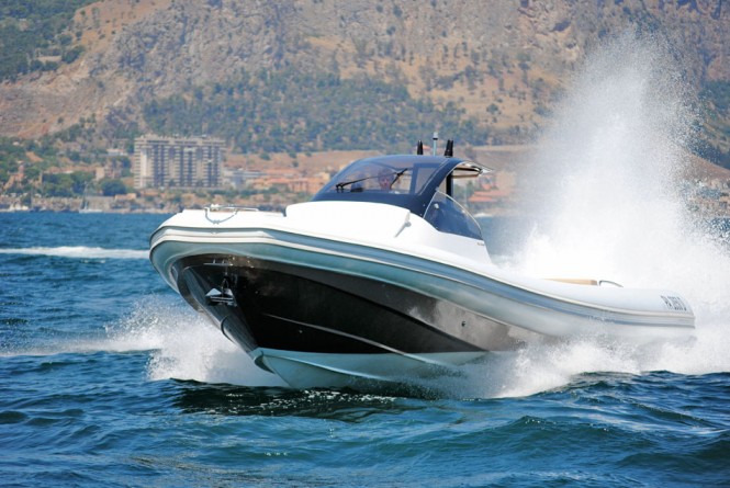 MX-13 Coupe yacht tender - front view