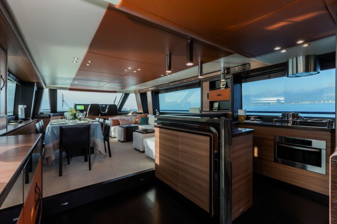 Magellano 76 yacht Salon