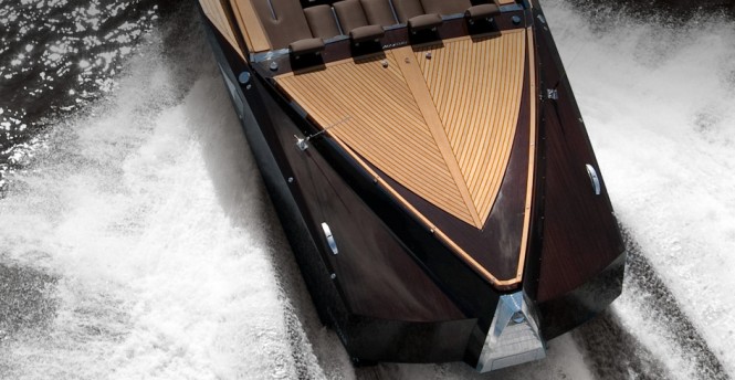 Mazokist boat by Art of Kinetik