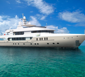 Christensen Shipyards signs three contracts at the 2012 FLIBS