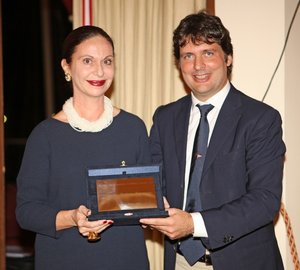 VSY receives a prominent award at the Genoa Boat Show 2012