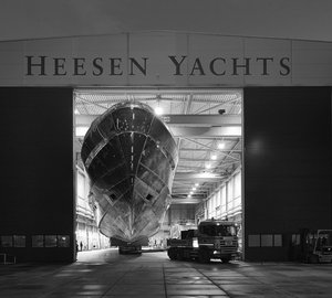 Hull and superstructure of the 50m Heesen motor yacht Project AZURO (YN 16650) joined together