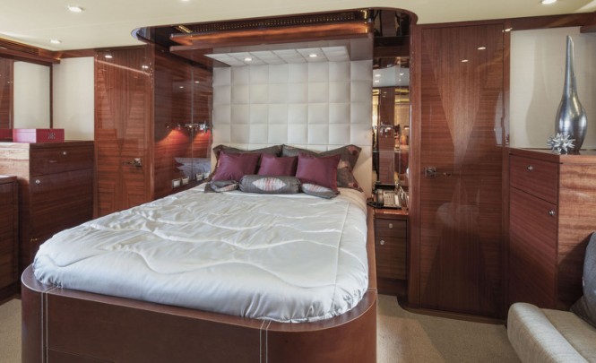 Luxury motor yacht Bravo 88 - VIP Cabin