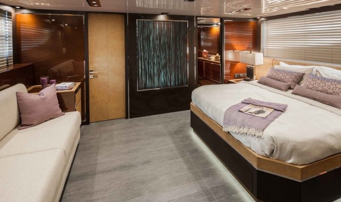 Luxury yacht Alpha 76 Flybridge - Master Cabin