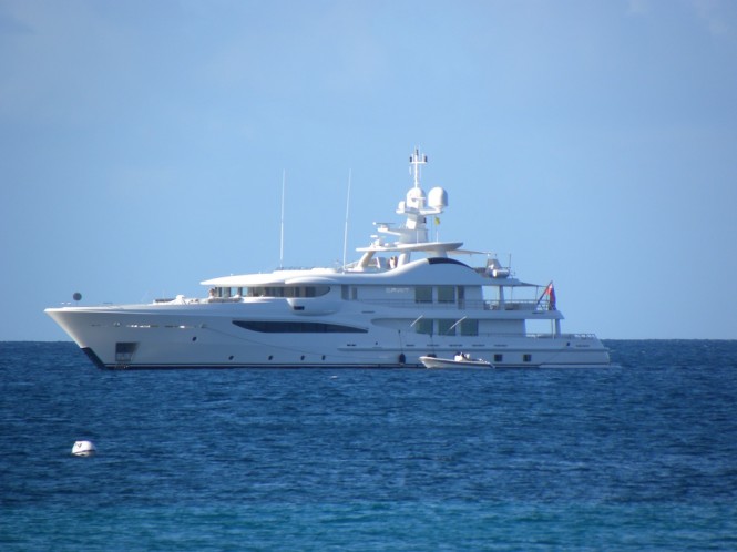 Beutiful luxury yacht SPIRIT near Nevis in the Caribbean - Photo by Scott Henderson