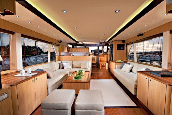 Greenline luxury yacht OceanClass 70 - Saloon