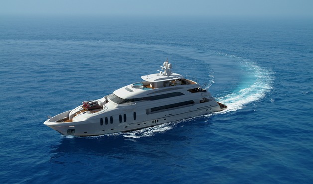 Luxury superyacht P136 by Horizon