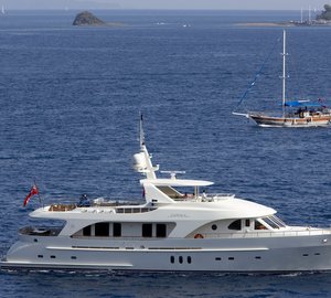 Moonen 97 luxury motor yacht DARSEA sold