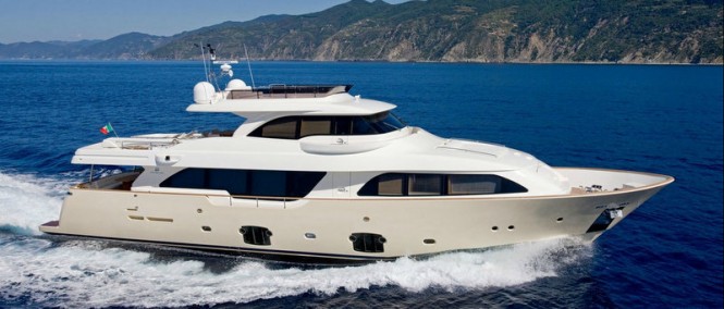 Custom Line Navetta 26 Crescendo Yacht