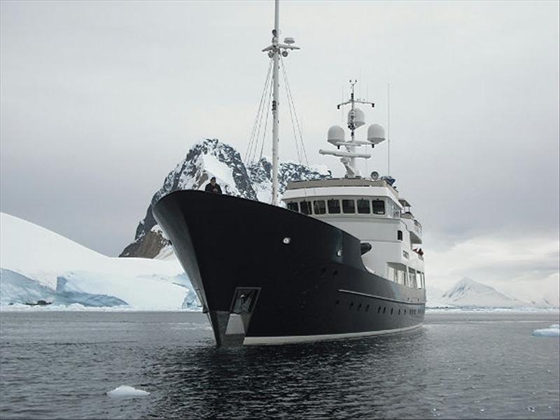Explorer yacht DIONE SKY - Image courtesy of Vripack