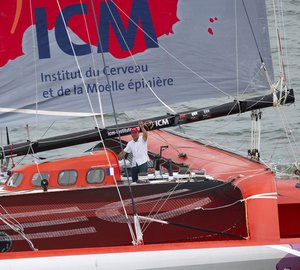 400 miles ahead with 1000 miles to go for Francis Joyon's maxi trimaran yacht IDEC 