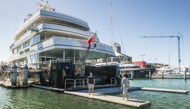 Lancer Industries' Airodock Transom Marina for motor yacht ULYSSES