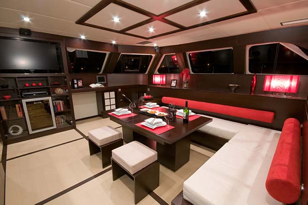 Luxury sailing yacht Sunreef 70 - Interior