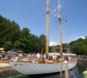 Rockport Marine restored Yacht ADVENTURESS wins Classic Boat 2013 Award