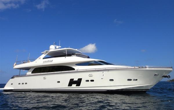 Horizon 88 charter yacht Amadeus