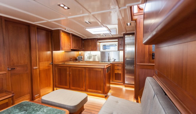 Pilot Classic 85 superyacht Windhunter II - Galley