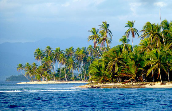 San Blas Islands in a beautiful yacht charter destination - Panama