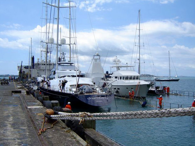 Super Servant 4 in Auckland New Zealand, a popular yachting destination for Dockwise Yacht Transport