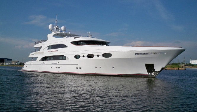 Trinity luxury yacht Red Sapphire