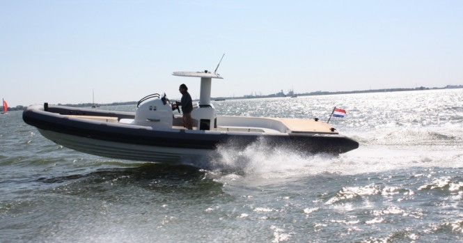 Ultimate Xtender 10.0 Yacht Tender at full speed
