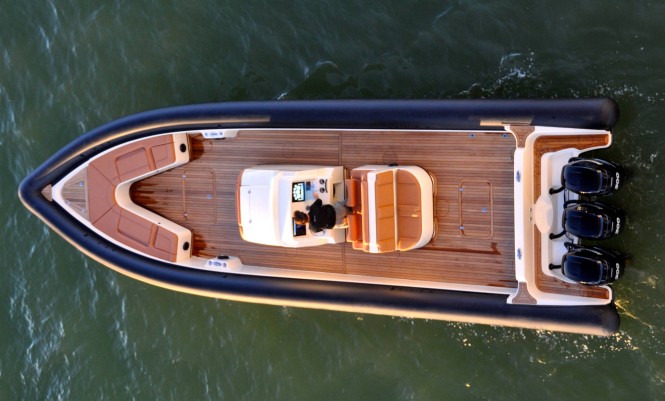 Yellowfin Custom 40 yacht tender - view from above Yellowfin Custom 40 yacht tender - view from above