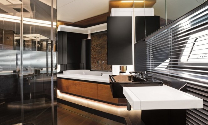 Azimut Grande 100 Yacht - Bathroom