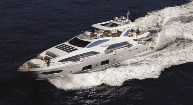 Luxury motor yacht Azimut Grande 100 at full speed