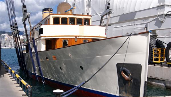 Luxury yacht Fair Lady refitted by Pendennis Palma