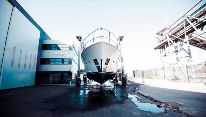 New 100-ton boatlift in action at new Mulder shipyard New 100-ton boatlift in action at new Mulder shipyard