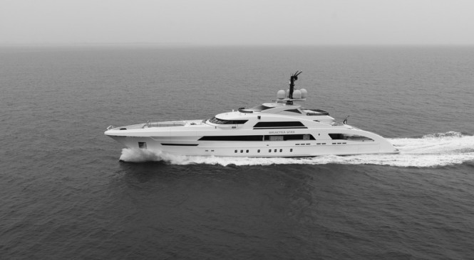 Heesen's revolutionary 65m FDHF Yacht GALACTICA STAR under sea trials