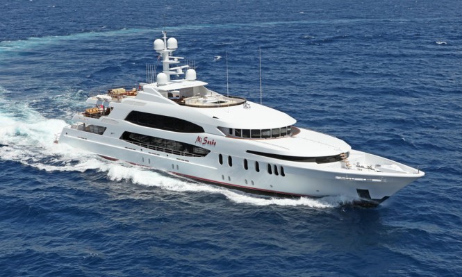 Luxury charter yacht MI SUENO built by Trinity Yachts