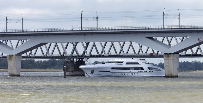 Motor yacht Galactica Star under Moerdijk rail bridge