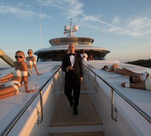 Luxury charter yacht ARIANNA star of the latest Pitbull/Arianna/FIAT America music video 'Sexy People' (The Fiat Song)