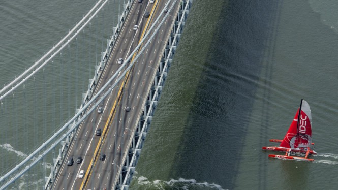 Trimaran yacht IDEC - upview