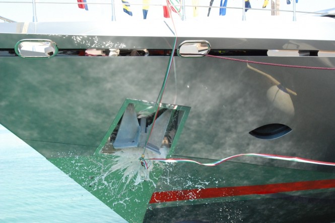 AB 140 Yacht - cracking of the champagne bottle AB 140 Yacht - cracking of the champagne bottle