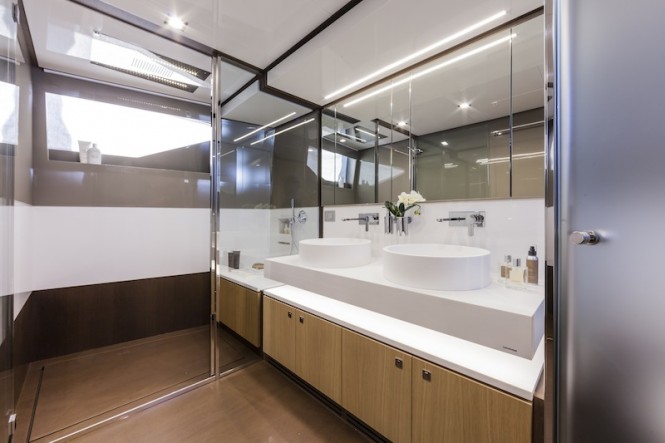 Ferretti 960 superyacht - master cabin bathroom