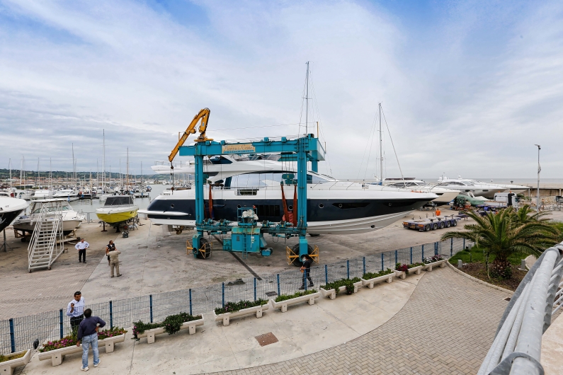 azimut yachts shipyard