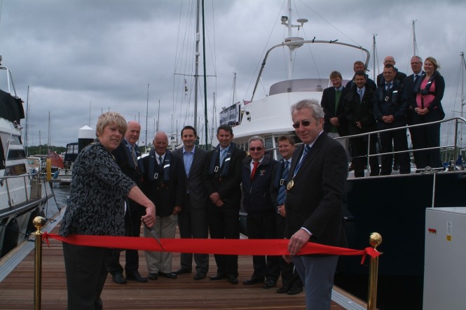 Mayor of Medway Cllr Mrs Josie Iles officially opens the new pontoons at Chatham Maritime Marina (2)