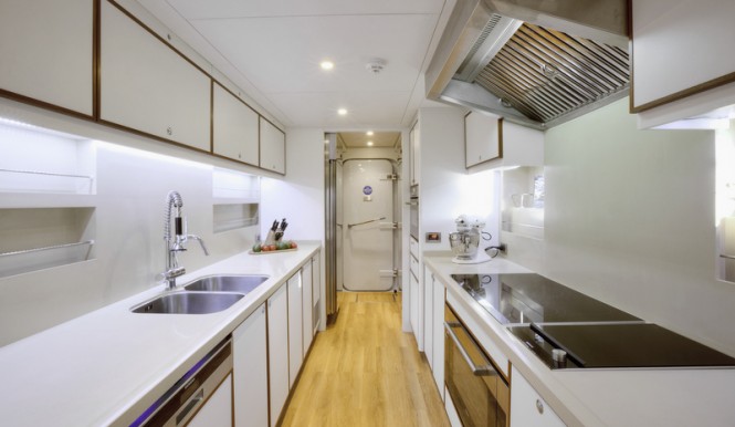 Curvelle Quaranta Yacht - Galley
