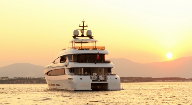 Quaranta Yacht - stern