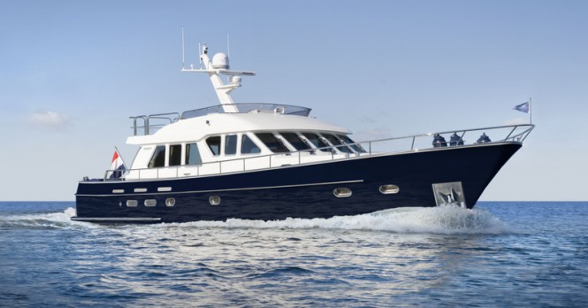 Continental Trawler 20.00 Flybridge Yacht in blue