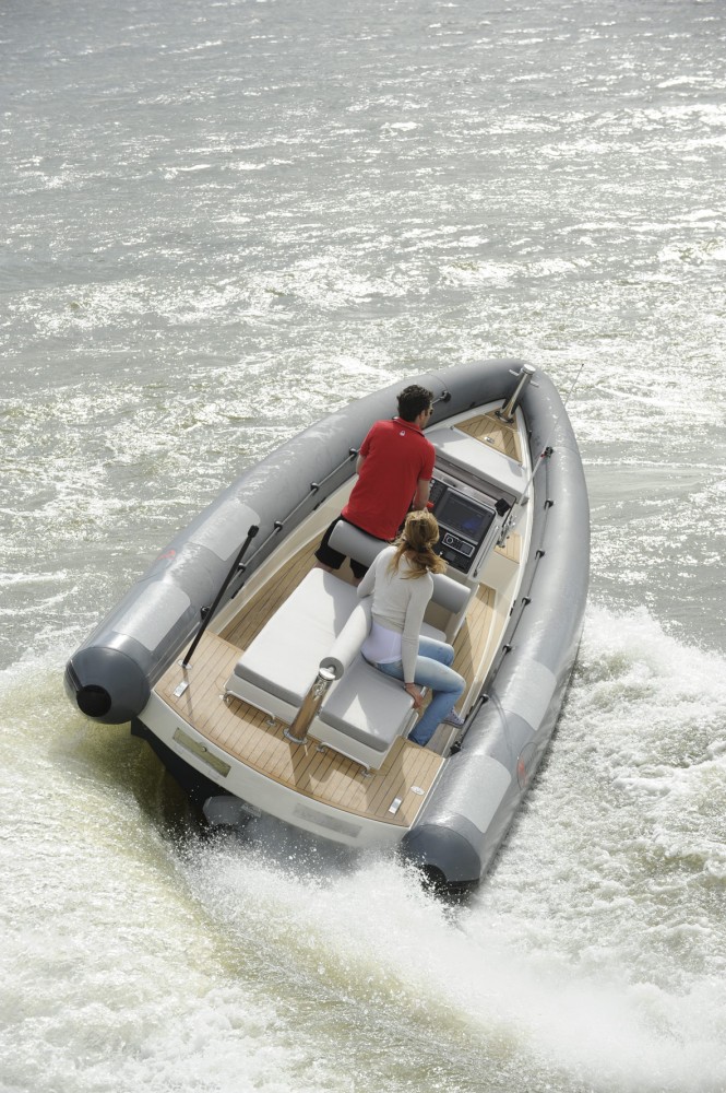 ELITE line yacht tender - aft view