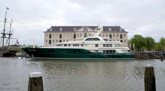 Feadship superyacht Sea Owl in front of Amsterdam’s Maritime Museum