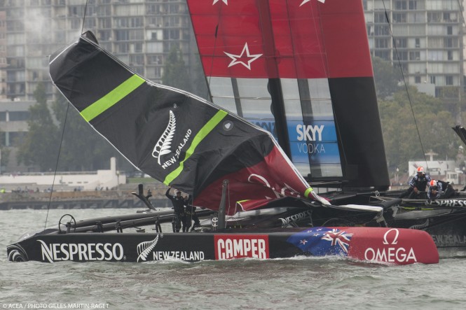 First breakdown for Emirates Team New Zealand