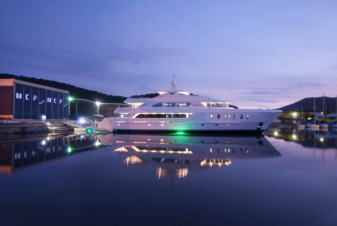 Hemisphere 140 Yacht just launched