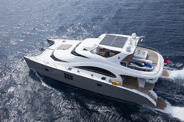 Luxury yacht DAMRAK II - upview