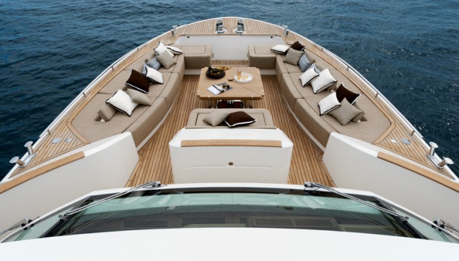 Luxury yacht MCY 86 - Bow Lounge Luxury yacht MCY 86 - Bow Lounge