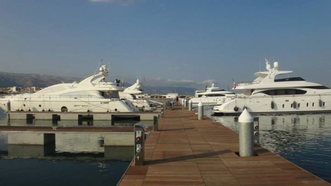 Luxury yachts anchored at Marina del Gargano