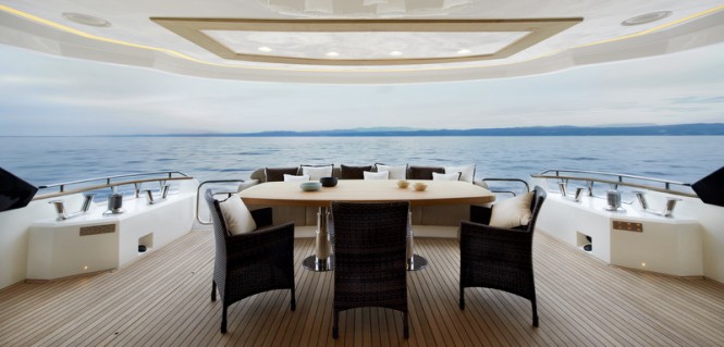 Motor yacht MCY 86 - Aft Lounge Motor yacht MCY 86 - Aft Lounge